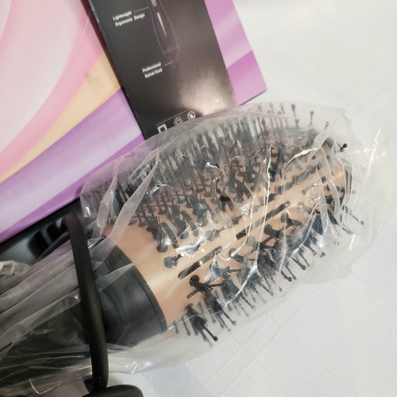 3 In 1 Hot Air Brush Dryer Volumizer NIB - Picture 2 of 5